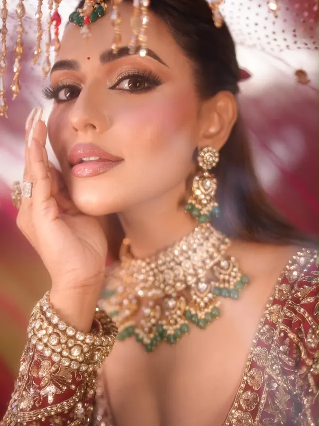 বিয়ের মৌসুমের জন্য নুসরাত ফারিয়ার লেহেঙ্গা লুক, ছবি ৬