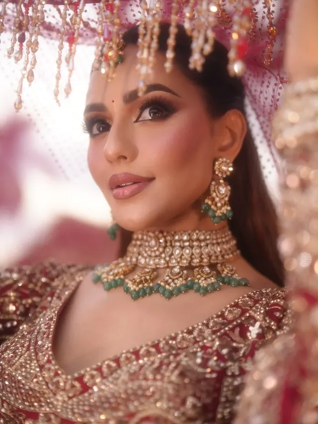 বিয়ের মৌসুমের জন্য নুসরাত ফারিয়ার লেহেঙ্গা লুক, ছবি ৭