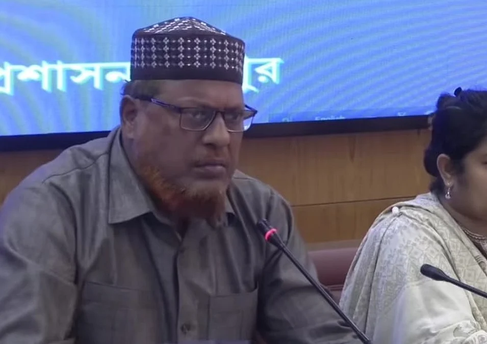 রংপুর-৩ আসনের এমপি মাহবুবুর রহমানের তোপের মুখে জেলা প্রশাসন
