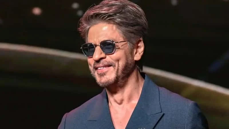 সম্পদ কমলেও ভারতের ধনী অভিনেতাদের তালিকায় শীর্ষে শাহরুখ খান