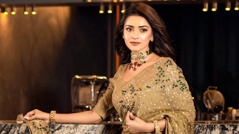 বাংলাদেশে নিরাপত্তা ঘাটতি নিয়ে উদ্বেগ প্রকাশ করলেন অভিনেত্রী তানজিন তিশা