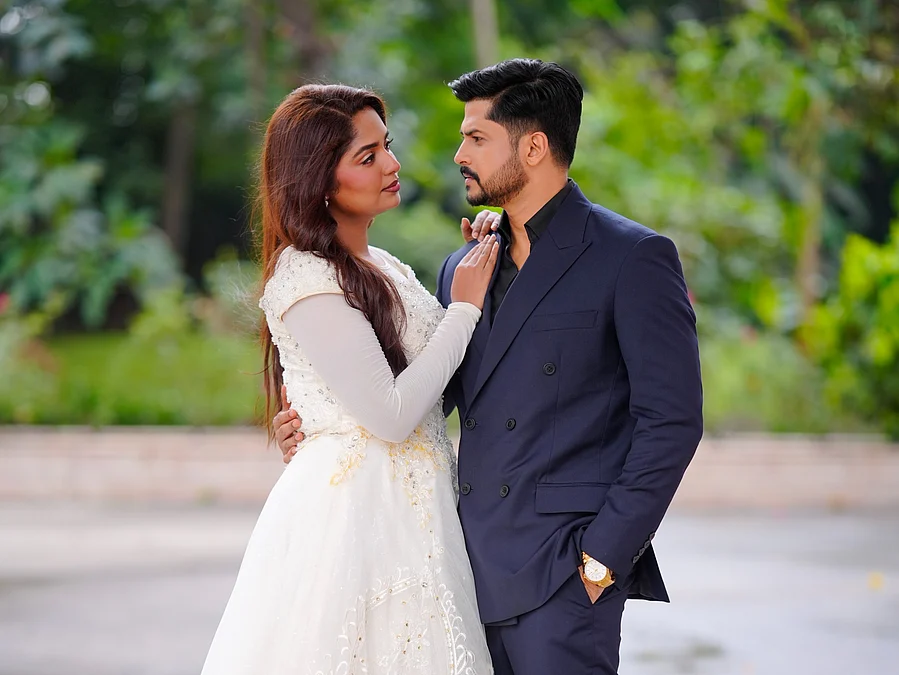 নিলয়-হিমিকে ভিন্ন রূপে নিয়ে আসছে তানভীর তন্ময়ের নতুন ইউটিউব সিরিজ ‘প্রথম প্রেমের গল্প’