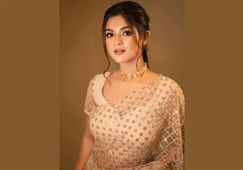 সালমান মুক্তাদিরের স্টুডিওতে হামলা ও ভাঙচুরের ঘটনায় সাদিয়া আয়মানের ক্ষোভ প্রকাশ