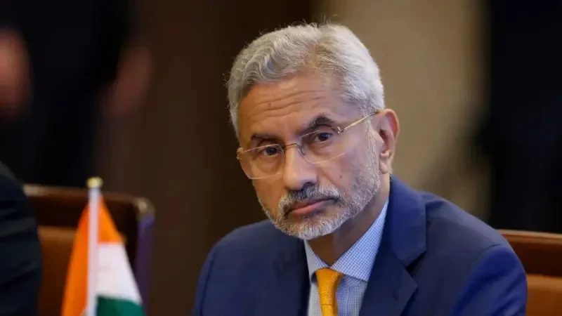 ভারতের পররাষ্ট্রমন্ত্রী এস জয়শঙ্কর ও লালকৃষ্ণ আদভানি নির্বাচন কমিশনের নোটিশ পেয়েছেন