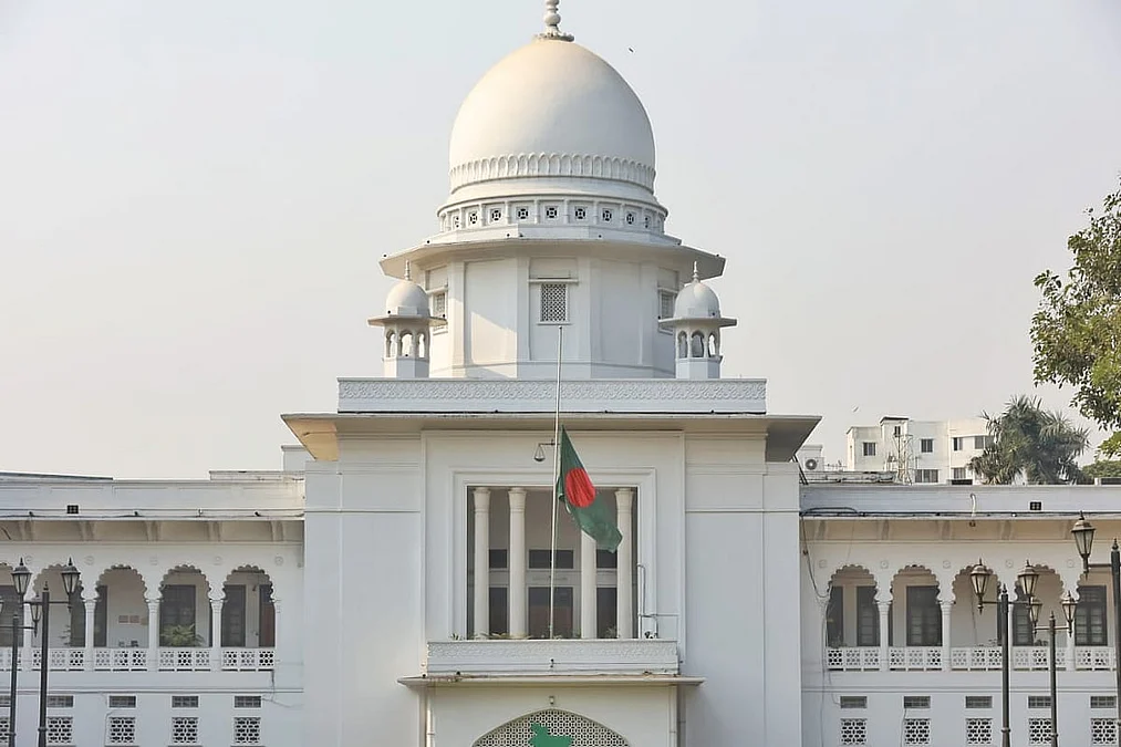 জগন্নাথ বিশ্ববিদ্যালয়ের শিক্ষক নিয়োগের বিজ্ঞপ্তি স্থগিত হাইকোর্টের