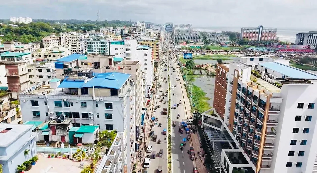 কক্সবাজারের পর্যটন সংকট: অপরিকল্পিত উন্নয়ন ও দূষণে সৌন্দর্য ম্লান