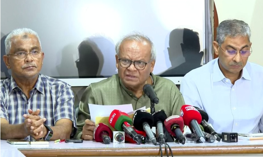 বিএনপি মহাসচিবের দাবি: অন্য দেশের তুলনায় বাংলাদেশে জ্বালানি তেলের দাম অনেক কম