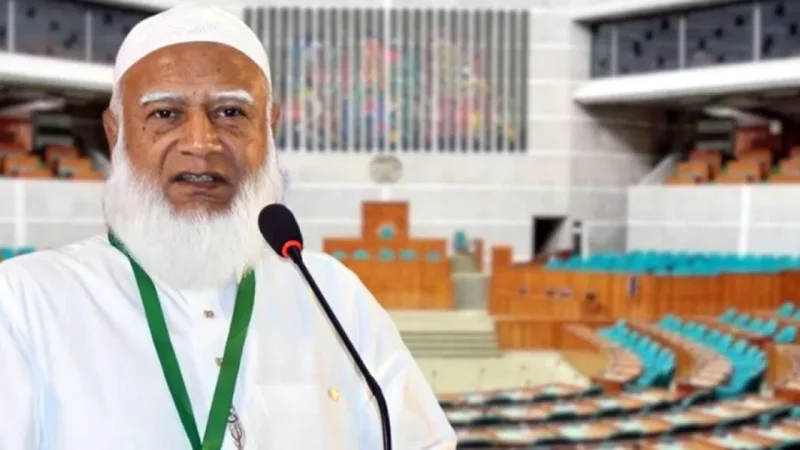 সরকারি কর্মকর্তা-কর্মচারীদের নতুন বেতনকাঠামোর সঙ্গে সামঞ্জস্য রেখে রাষ্ট্রপতি, প্রধানমন্ত্রী, মন্ত্রিপরিষদ সদস্য ও সংসদ সদস্যদের বেতন-ভাতা বাড়ানোর উদ্যোগের বিরোধিতা করেছেন জাতীয় সংসদের বিরোধীদলীয় নেতা ও জামায়াতে ইসলামীর আমির ডা. শফিকুর রহমান।