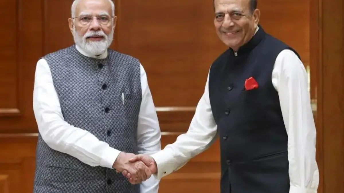 ভারতে নিযুক্ত ভারতীয় হাইকমিশনার দীনেশ ত্রিবেদী দিল্লিতে প্রধানমন্ত্রী নরেন্দ্র মোদির সঙ্গে সাক্ষাৎ করেছেন