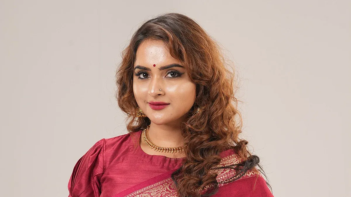 অভিনেত্রী কেয়া পায়েল জানালেন তার প্রথম ওয়েব ফিল্ম ‘হ্যাপিলি ম্যারিড’ আসছে ৭ অক্টোবর