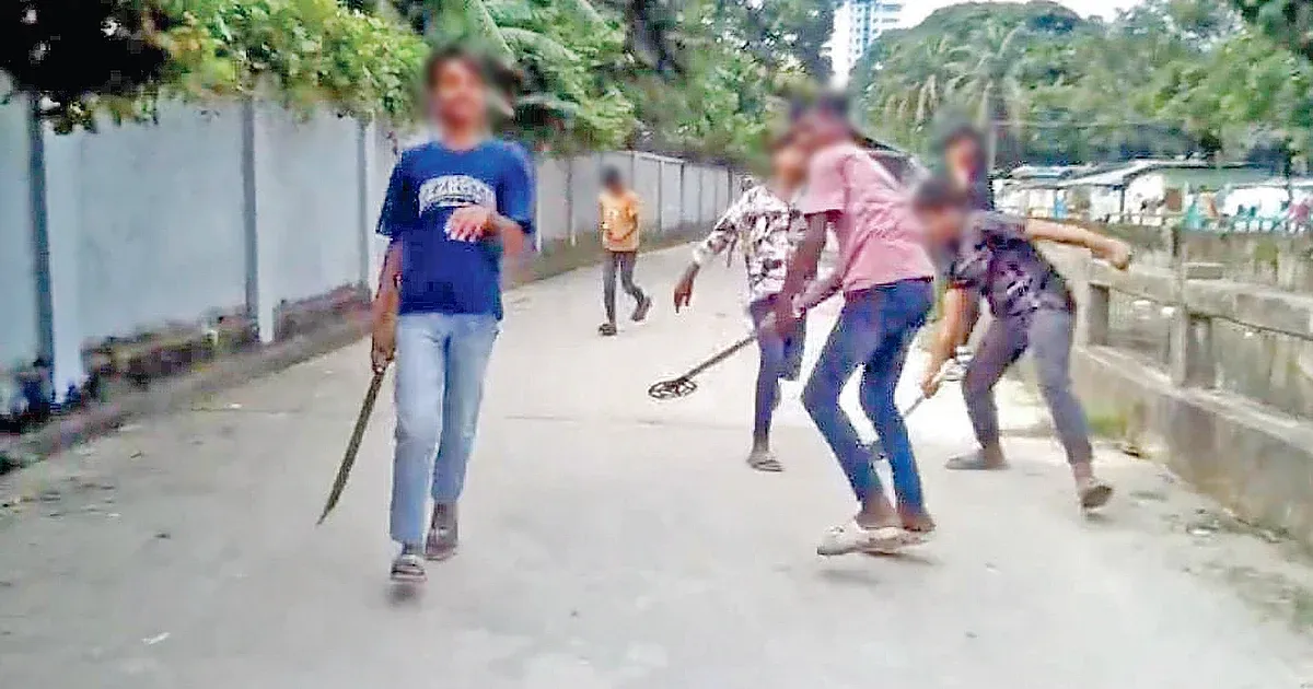 ক্ষমতার পালাবদলে চট্টগ্রামে কিশোর গ্যাংয়ের আশ্রয় বদল, যুবলীগ নেতার আশ্রয় থেকে যুবদলের সঙ্গে সখ্যতা