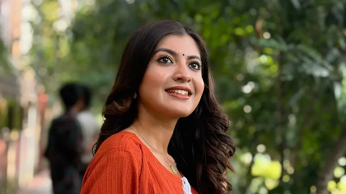 অভিনয়ে অভিষেকের দেড় বছরেই পাদপ্রদীপের আলোয় সাদনিমা বিনতে নোমান