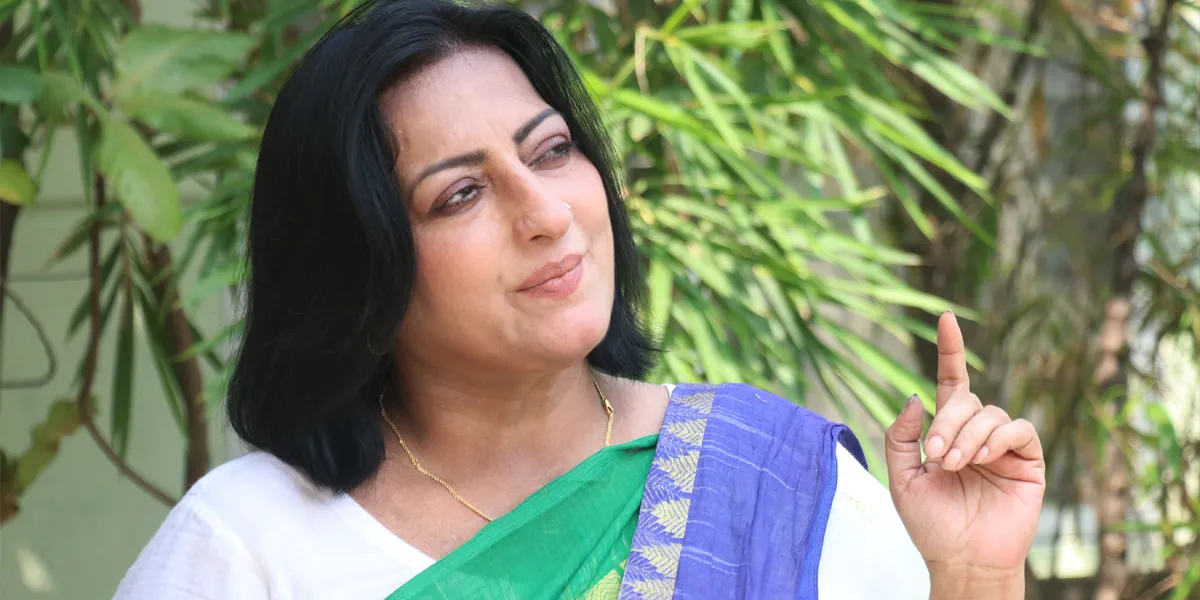 মৌ শিখা: ফটোসুন্দরী থেকে দর্শকপ্রিয় অভিনেত্রী