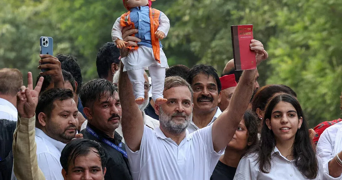 নির্বাচন কমিশনারের বিরুদ্ধে সুপ্রিম কোর্টে আবেদন, রাহুল গান্ধীর নেতৃত্বে মিছিল