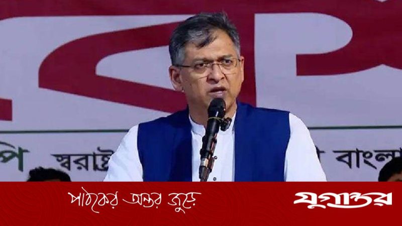 মানবতাবিরোধী অপরাধীদের বাংলাদেশে রাজনীতি করতে দেওয়া হবে না: স্বরাষ্ট্রমন্ত্রী