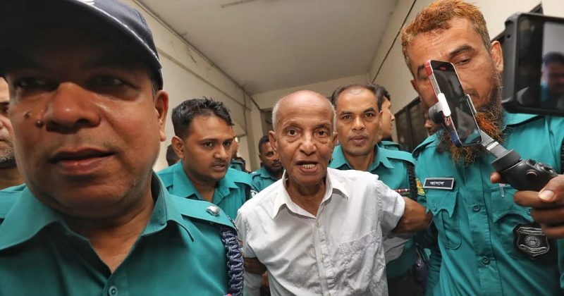 কামাল আহমেদ মজুমদার : পড়ে গিয়ে কোমর ভেঙেছে, চিকিৎসার নির্দেশ ট্রাইব্যুনালের