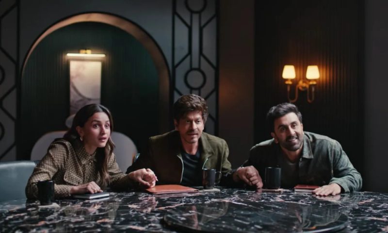 শাহরুখ, আলিয়া ও রণবীর একসঙ্গে নতুন বিজ্ঞাপনে