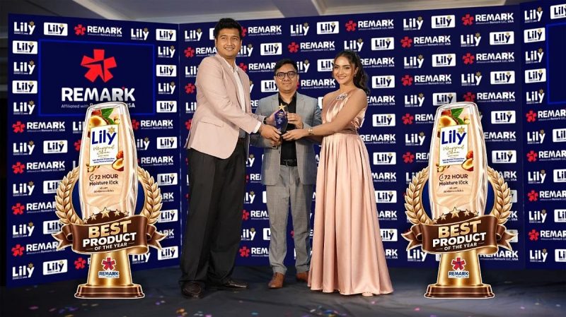 লিলি হুইপড শিয়া বডিওয়াশ ‘বর্ষসেরা পণ্য’র মুকুট জিতল