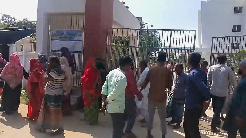 ঠাকুরগাঁওয়ে বিএনপি নেতার নেতৃত্বে থানায় 'মব' সৃষ্টির অভিযোগ ওসির