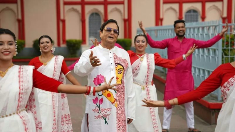 দুর্গাপূজা ২০২৬: আসছে ড. অরূপ রতন চৌধুরীর নতুন গান ‘জয় মা দুর্গা’