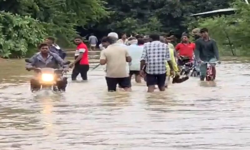 উত্তর প্রদেশে ৬০ ঘণ্টার অতিভারি বৃষ্টিতে ৫৬ জনের মৃত্যু, ব্যাপক ক্ষয়ক্ষতি