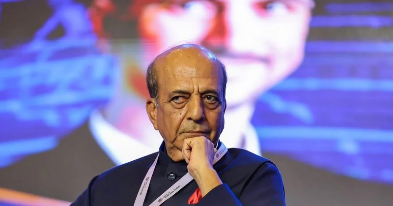 শেখ হাসিনাকে দিল্লিতে অবতরণের অনুমতি দেওয়া ছাড়া বিকল্প ছিল না: দীনেশ ত্রিবেদী