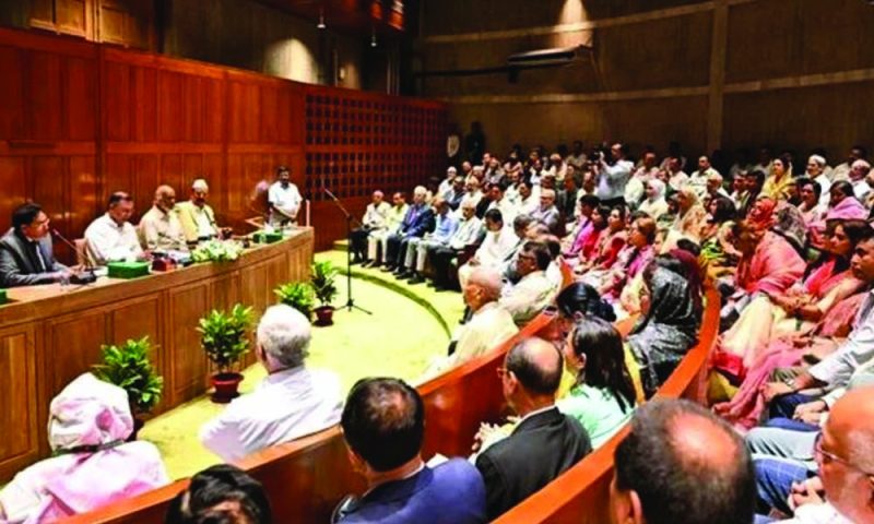 অপকর্মে জড়ালে ছাড় নয়, এমপিদের কড়া বার্তা প্রধানমন্ত্রীর